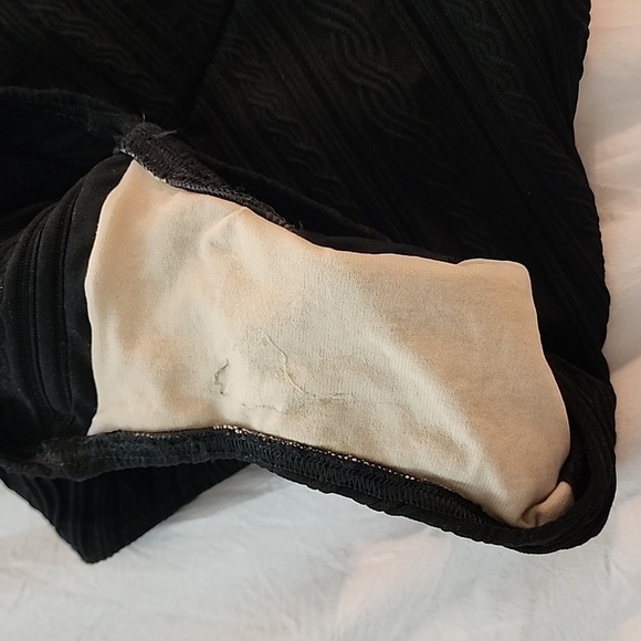 Gottex silver size 16 Rib black one piece swim - Picture 5 of 7